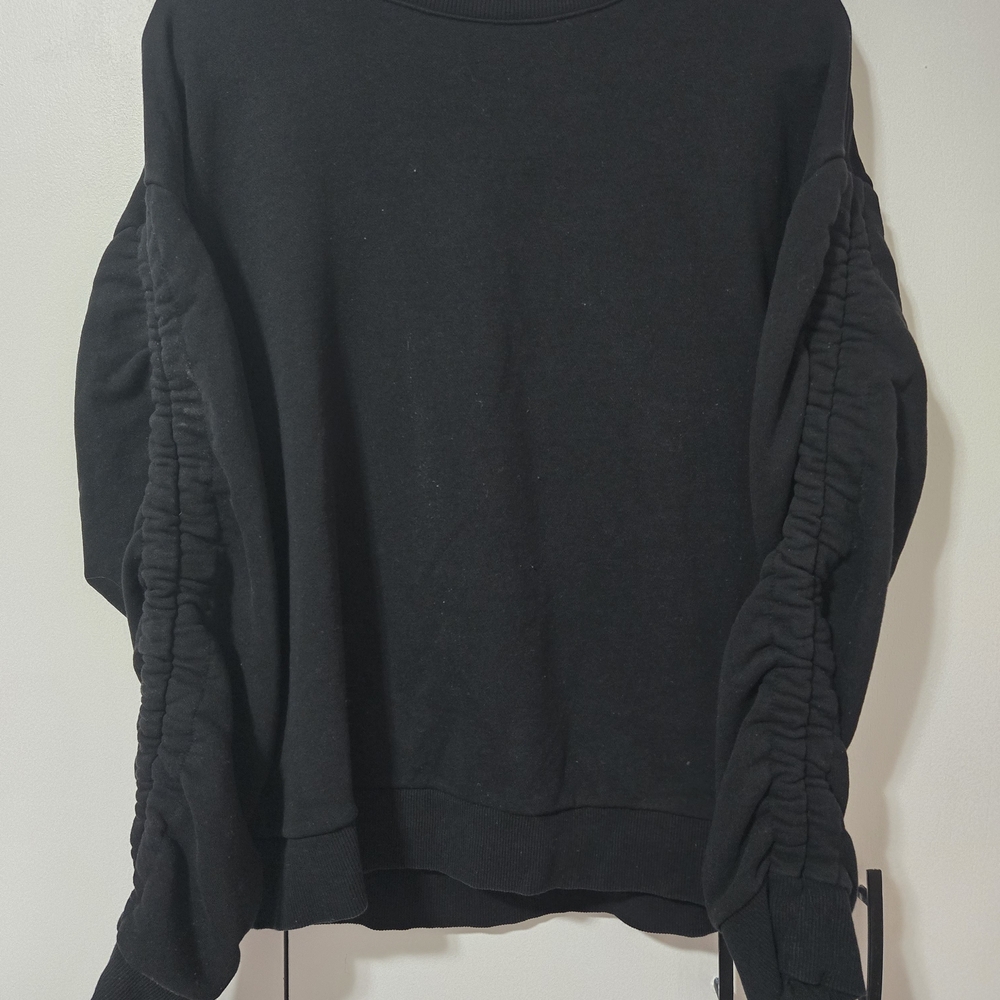 Elegant Black Ruched Sleeve Sweatshirt